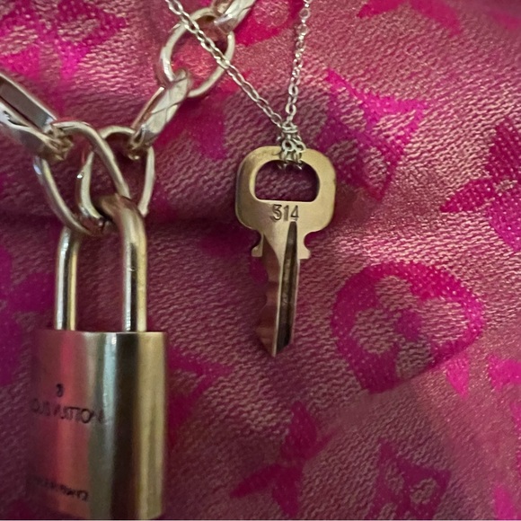 💎🌟Gorgeous Louis Vuitton authentic lock & key necklace. Necklaces are not LV. - Picture 4 of 7